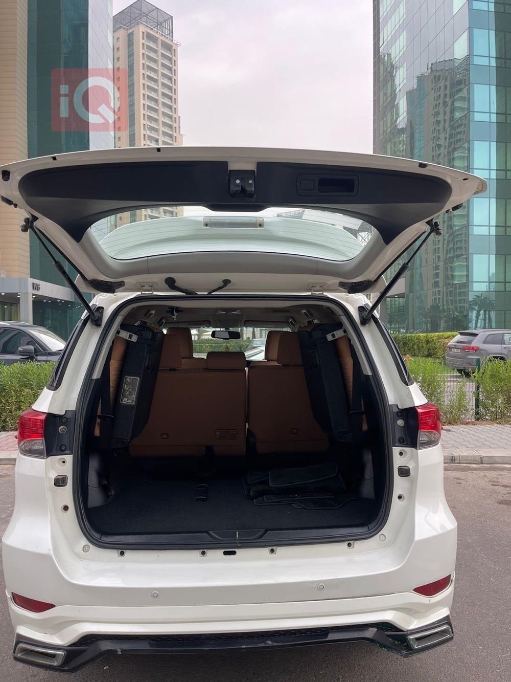 تۆیۆتا فۆرچێنەر